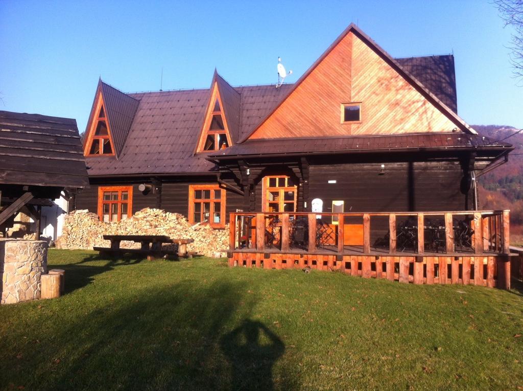 Penzion Manin Povazska Bystrica Ngoại thất bức ảnh